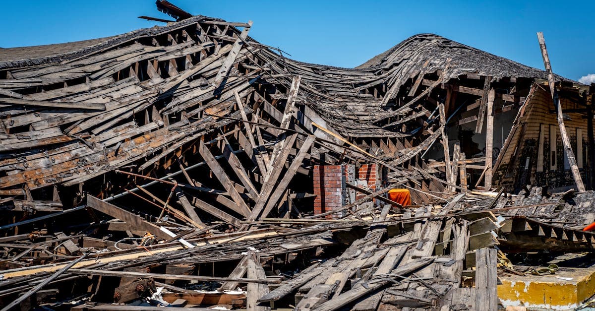 Cover Image for Why Hurricane Deductibles Exist: The Economics Behind Higher Storm Deductibles